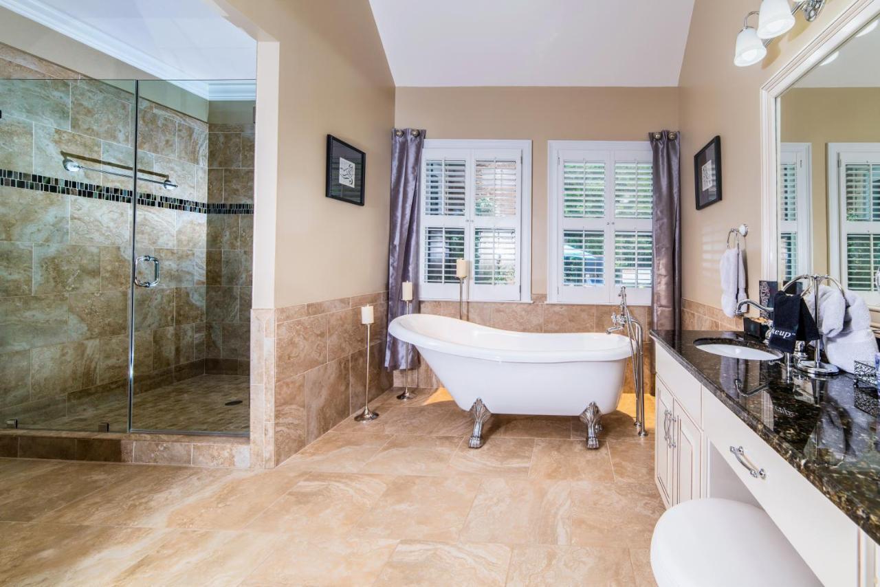 Pleasanton Courtyard Bed And Breakfast Fayetteville Ngoại thất bức ảnh