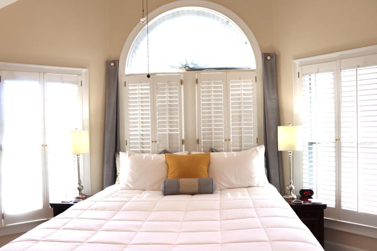 Pleasanton Courtyard Bed And Breakfast Fayetteville Ngoại thất bức ảnh