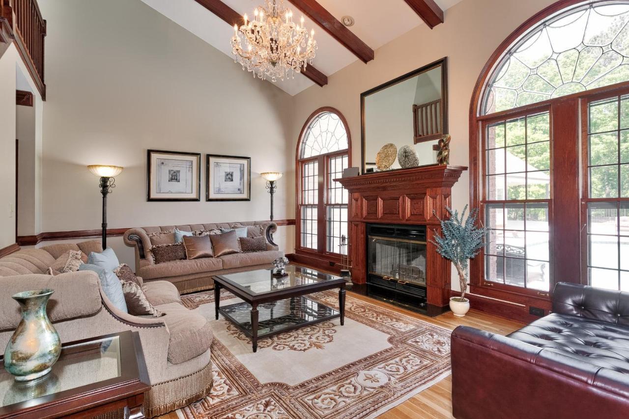 Pleasanton Courtyard Bed And Breakfast Fayetteville Ngoại thất bức ảnh